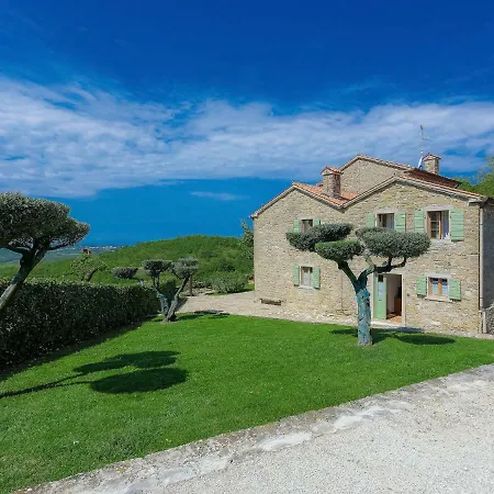 Hébergement de vacances Holiday Plac *